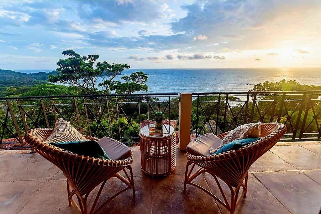 Villa Amor Del Mar With Breathtaking View Of Ocean & Jungle Dominical Bagian luar foto