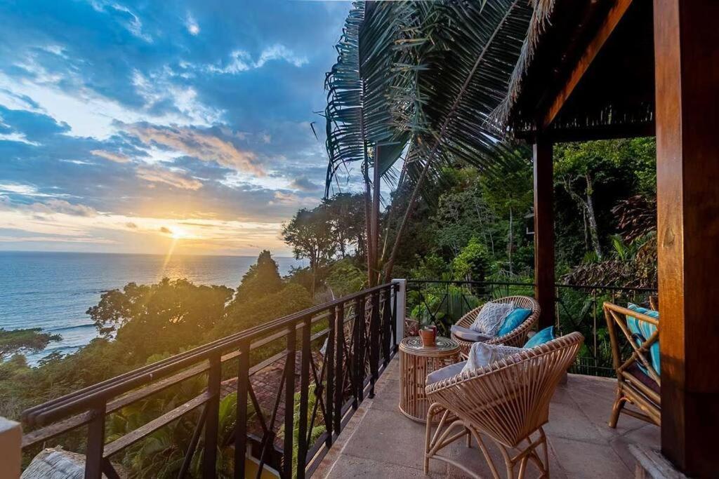 Villa Amor Del Mar With Breathtaking View Of Ocean & Jungle Dominical Bagian luar foto